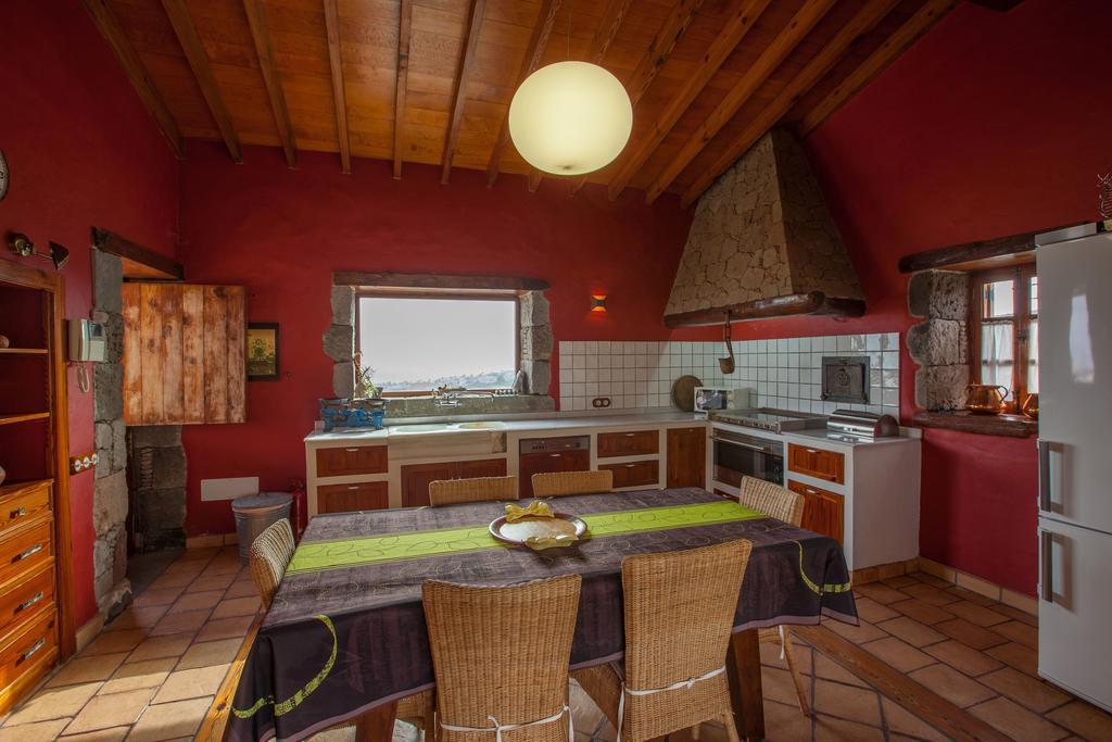 Вилла Mountain Hideaway House In Moya Экстерьер фото